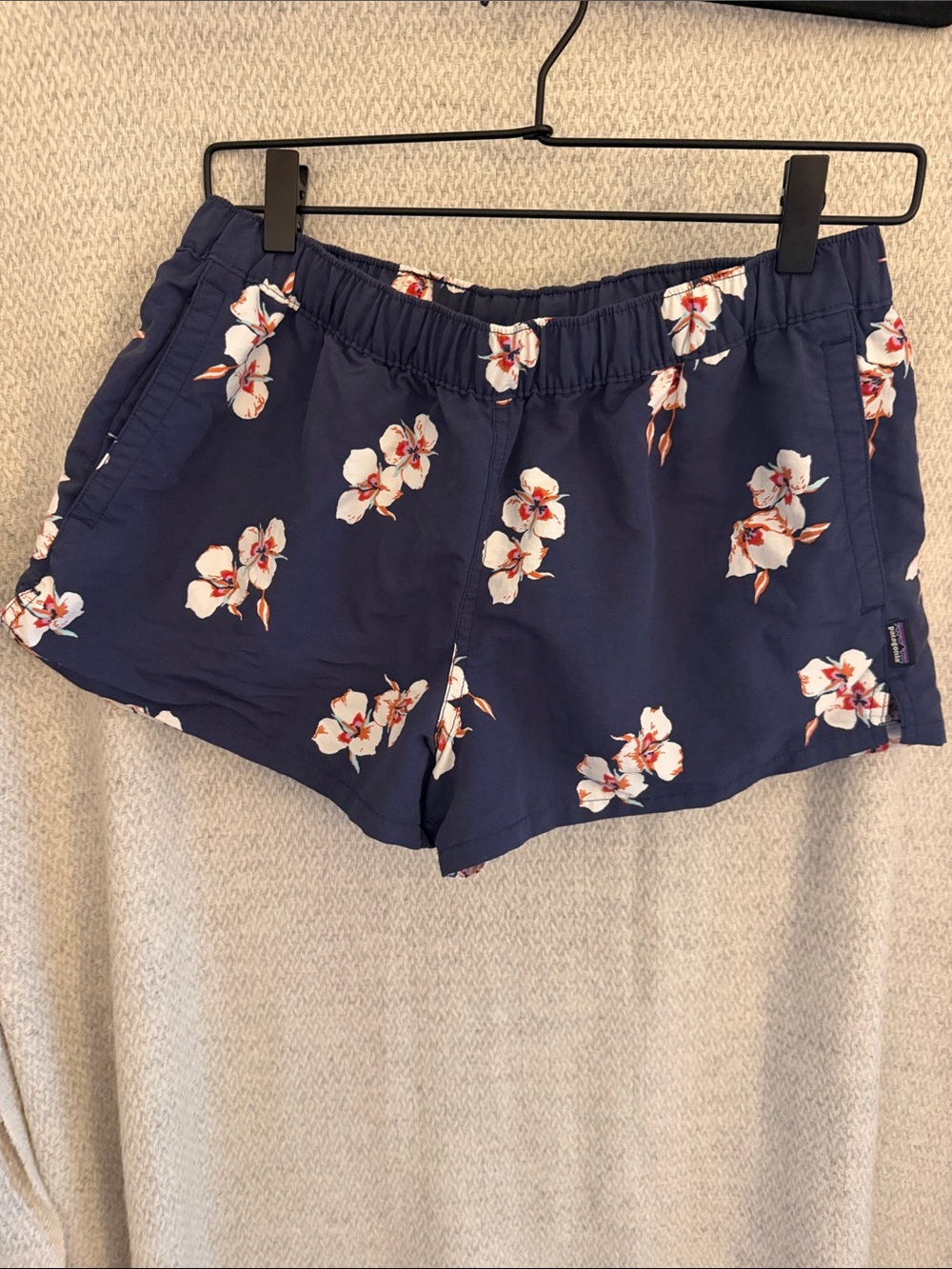 Patagonia Navy Floral Elastic Waist Women’s Shorts